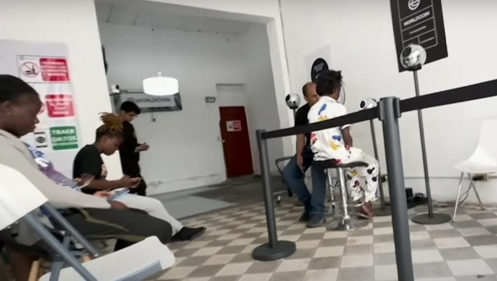 Experts Caution on Worldcoin as Operator Expands Further into Mexico2