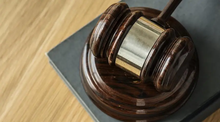 Man borrowed bitcoins from an acquaintance and lost them in an online casino0