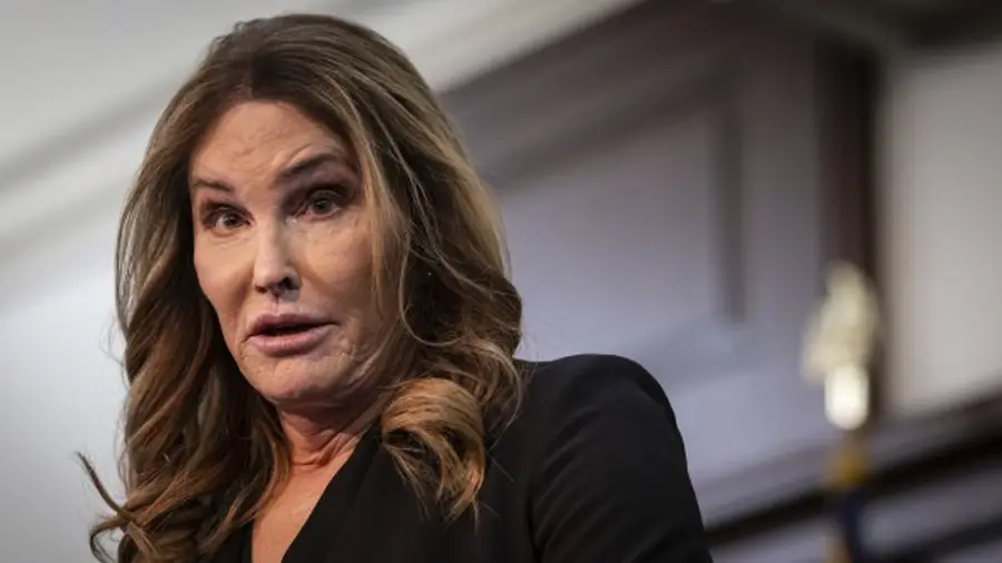 Суд отказал инвесторам в иске против выпустившей мемкоин олимпийской чемпионки0