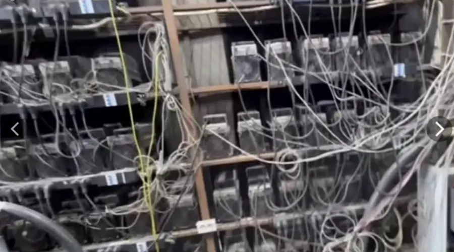 На автозаправке в Иркутской области нашли нелегальную майнинг-ферму0