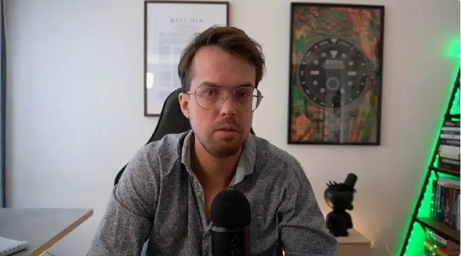 Михаэль ван де Поппе назвал три сценария движения биткоина0