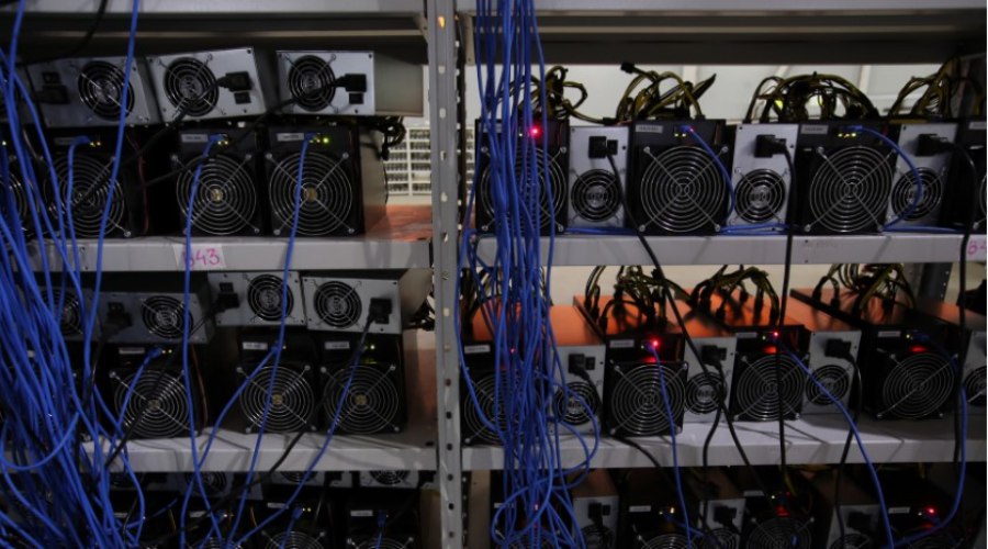 Российские силовики ликвидировали нелегальную криптоферму на 850 устройств0